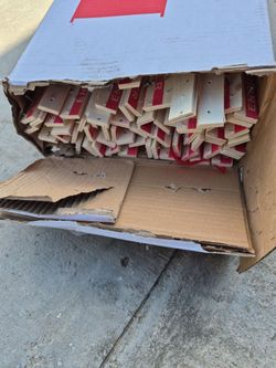 Floor tack strips