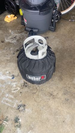 Weber propane tank Full