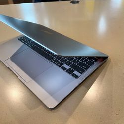 MacBook Pro 13 Inch 1t Storage Space 