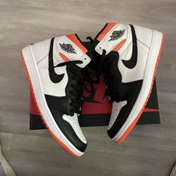 Jordan 1 Electro orange size 10.5  