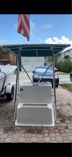 Boat Center Console & T-top