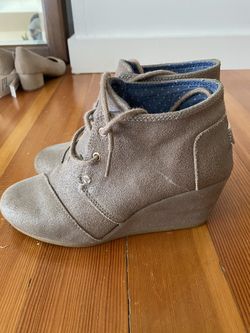 Toms wedges and old navy work shoes - size 6 woman
