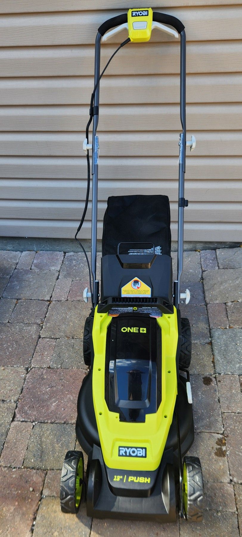 RYOBI
ONE+ 18V 13 in. Cordless Battery Walk Behind Push Lawn Mower (Tool Only)