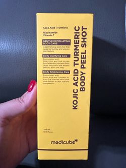 MEDICUBE Kojic Acid Turmeric Body Peel Shot