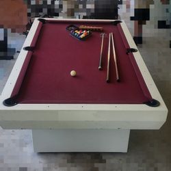 Outdoor Pool Table 