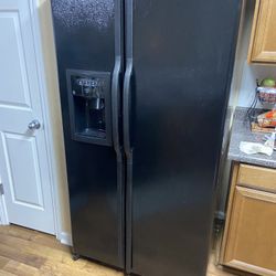 GE Refrigerator 