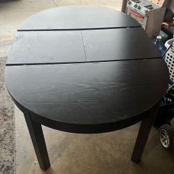 IKEA Bjursta Extendable Round to Oval Dining Table