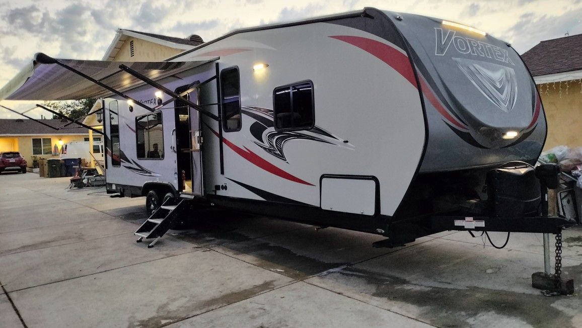 2019 Genesis Supreme