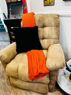 Recliner couch