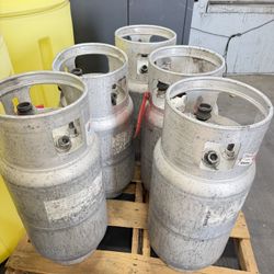 Used Pallet, Jacks And Propane Cylinders