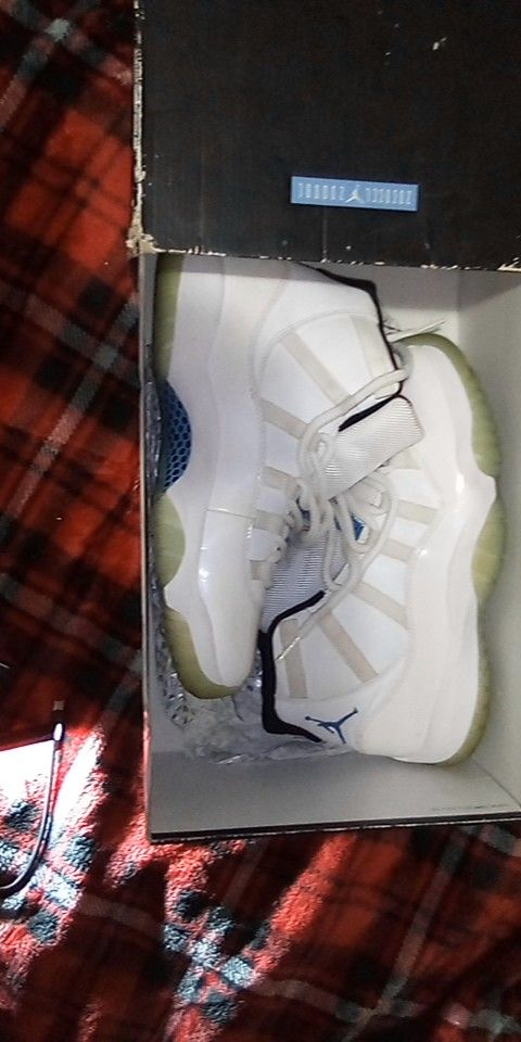 Jordan 11 Retro High Legend Blue 