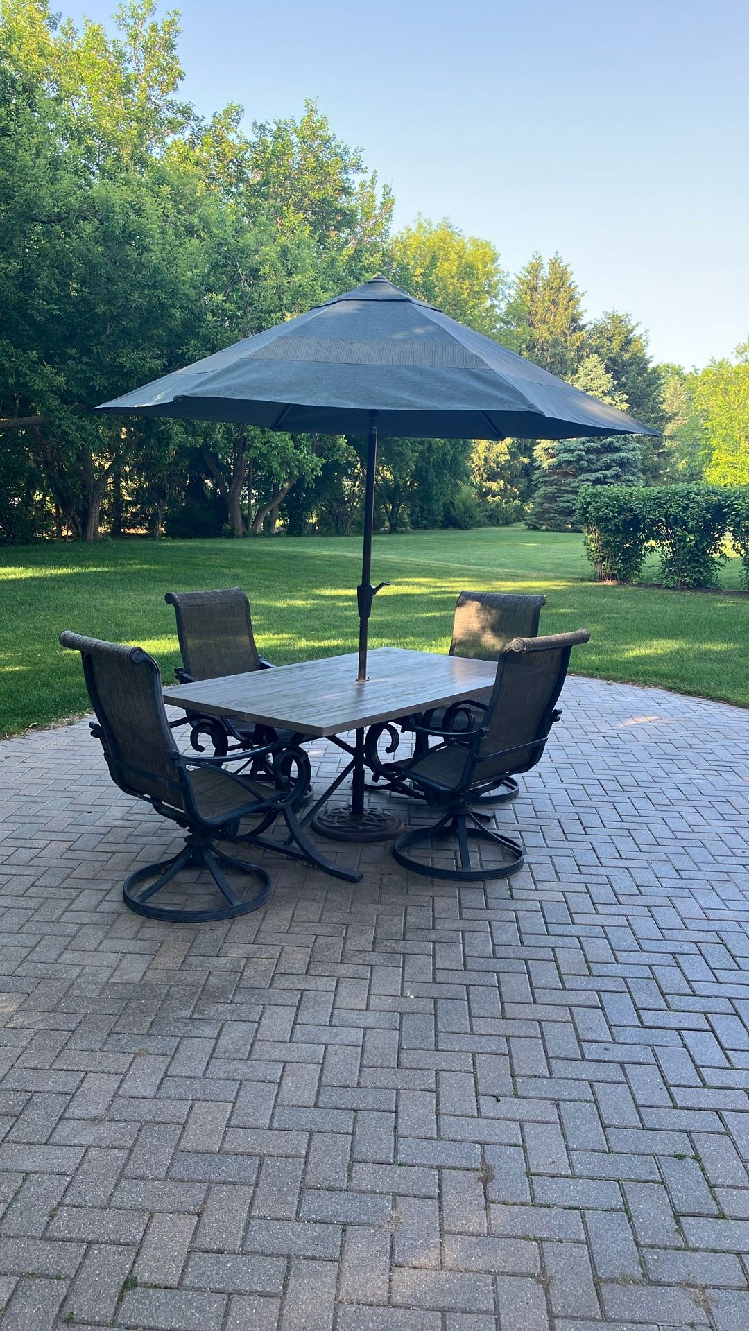Patiio Table And Chairs