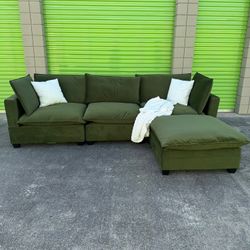 New in Box New Olive Green Cloud Sectional Special $10DOWN
