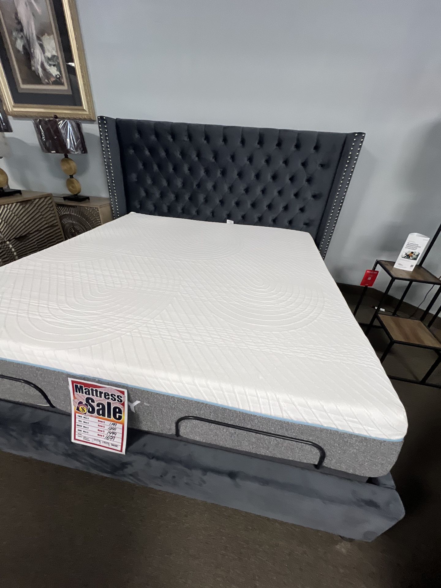 Gray King Bed Only $599🩶🩶
