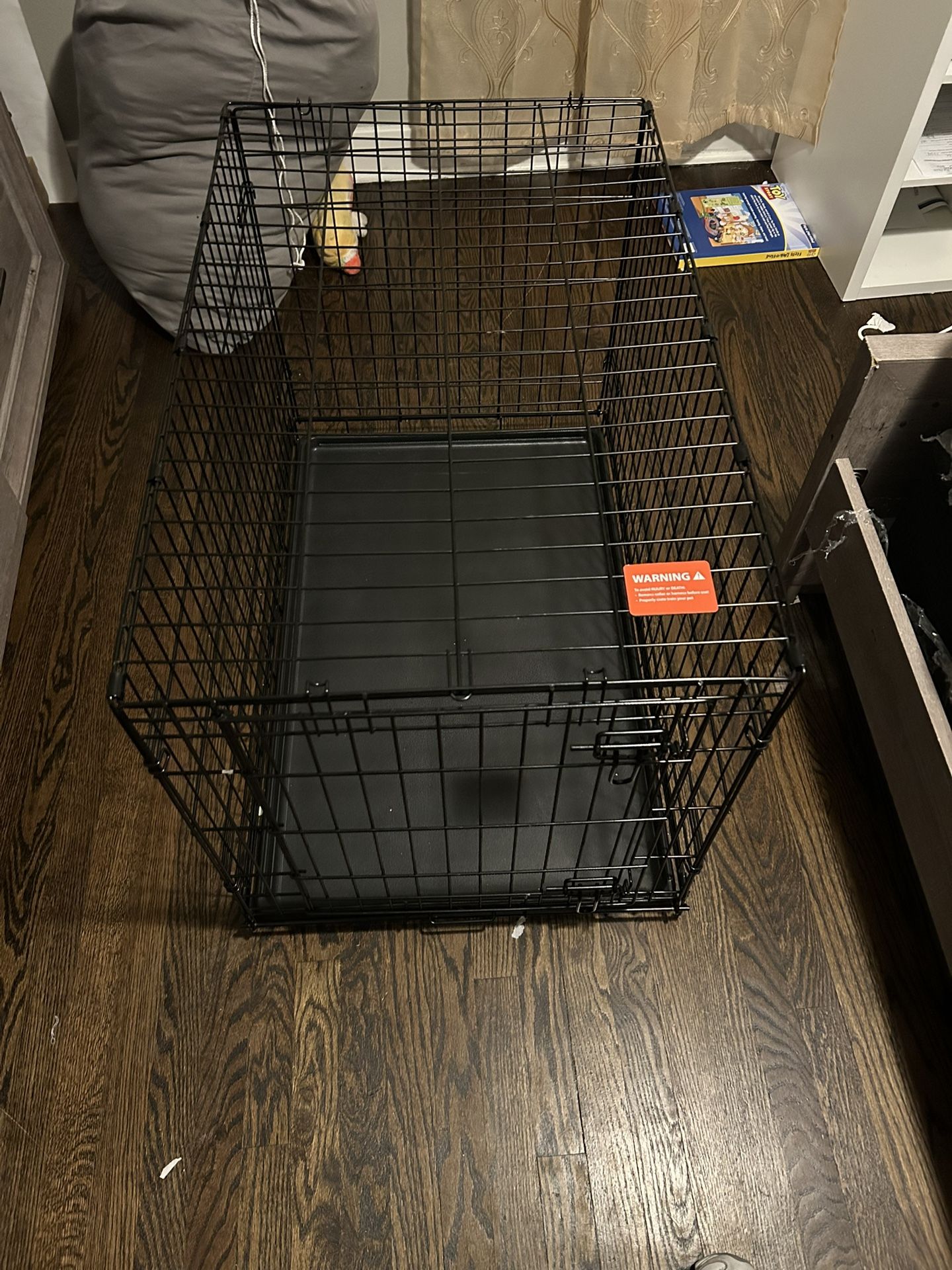 Medium/large Sized Crate 