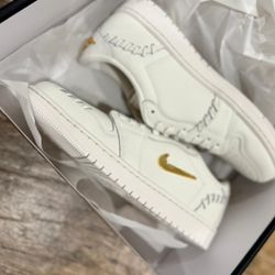 Women’s Air Jordan 1 Low Method of Make – Size 11 – Brand New