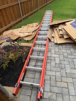 32’ Werner Fiberglass Extension Ladder