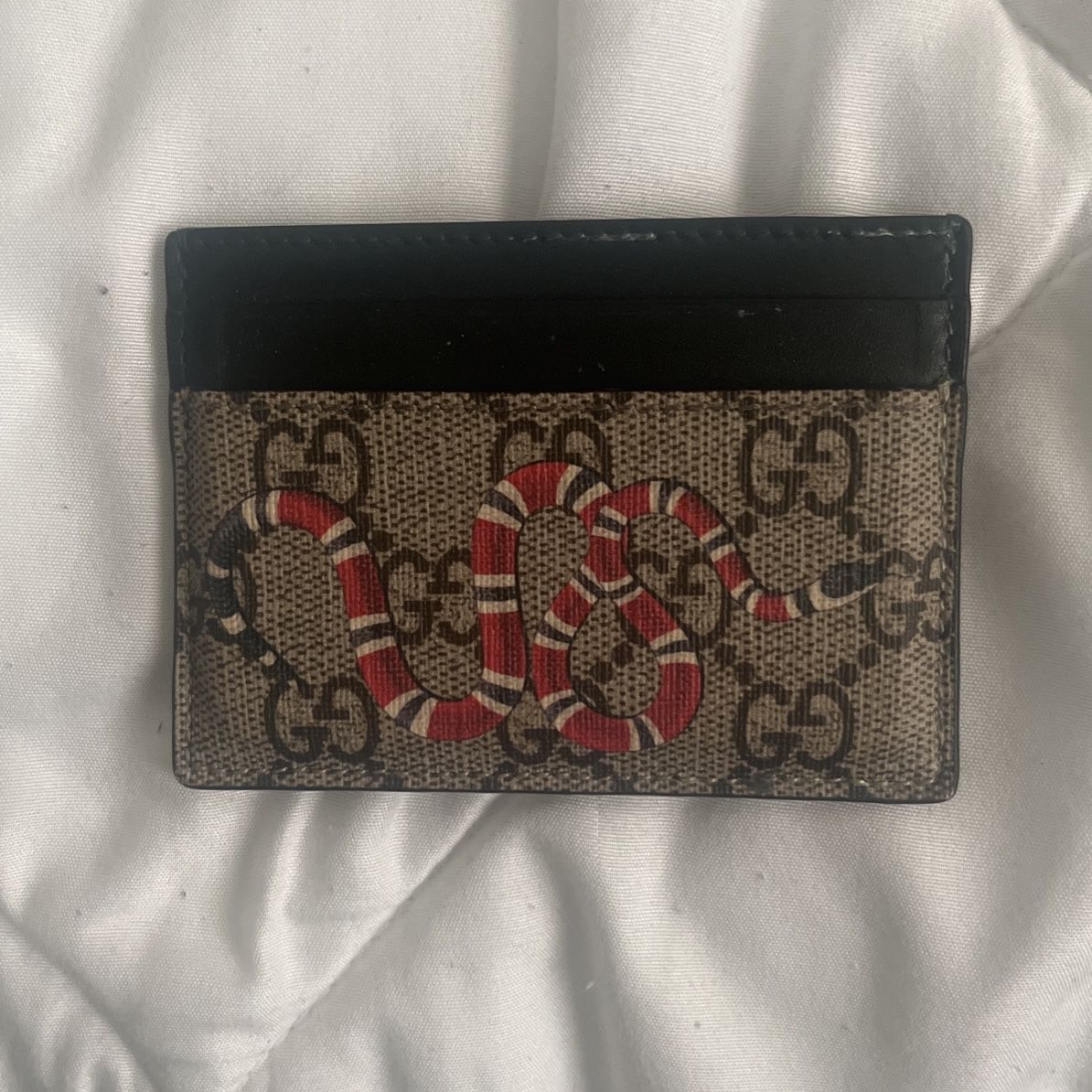 Gucci Key Case for Sale in Los Angeles, CA - OfferUp