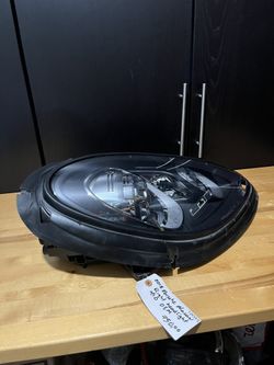Porsche Macan 2018 Right Headlight 