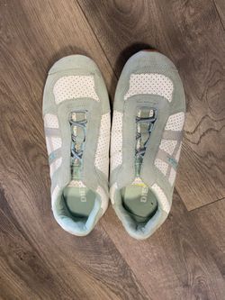 Brand new size 9 diesel womens shoes