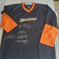 Anaheim Ducks Signed Practice Jersey NHL Signed Pronger, Perry, Teemu, Niedermay