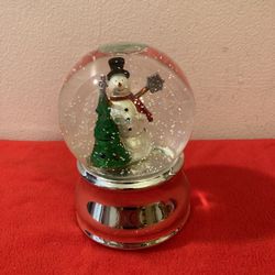 Musical Christmas Snow Globe - Snowman & Christmas Trees
