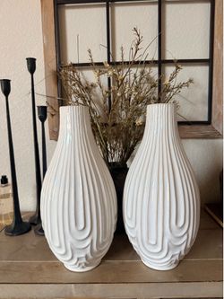 White vases 2
