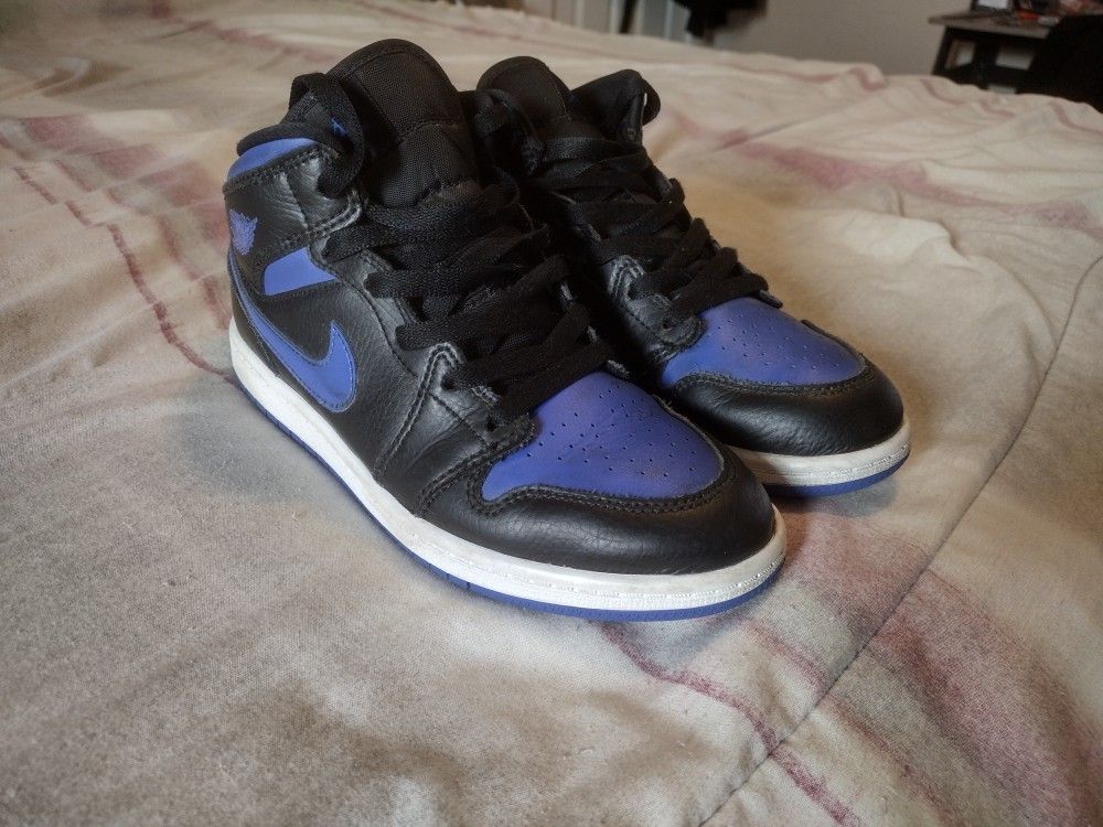 Nike Air Jordan 1s Royals Size 3y