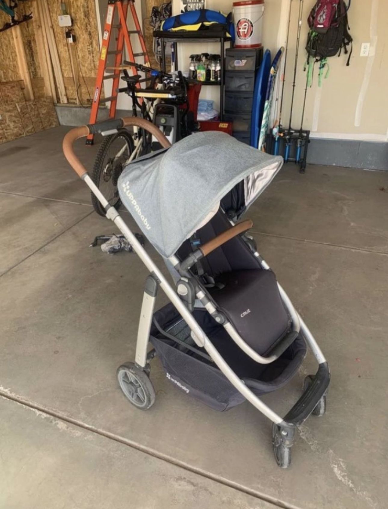 Uppababy Cruz Stroller With Snack Tray