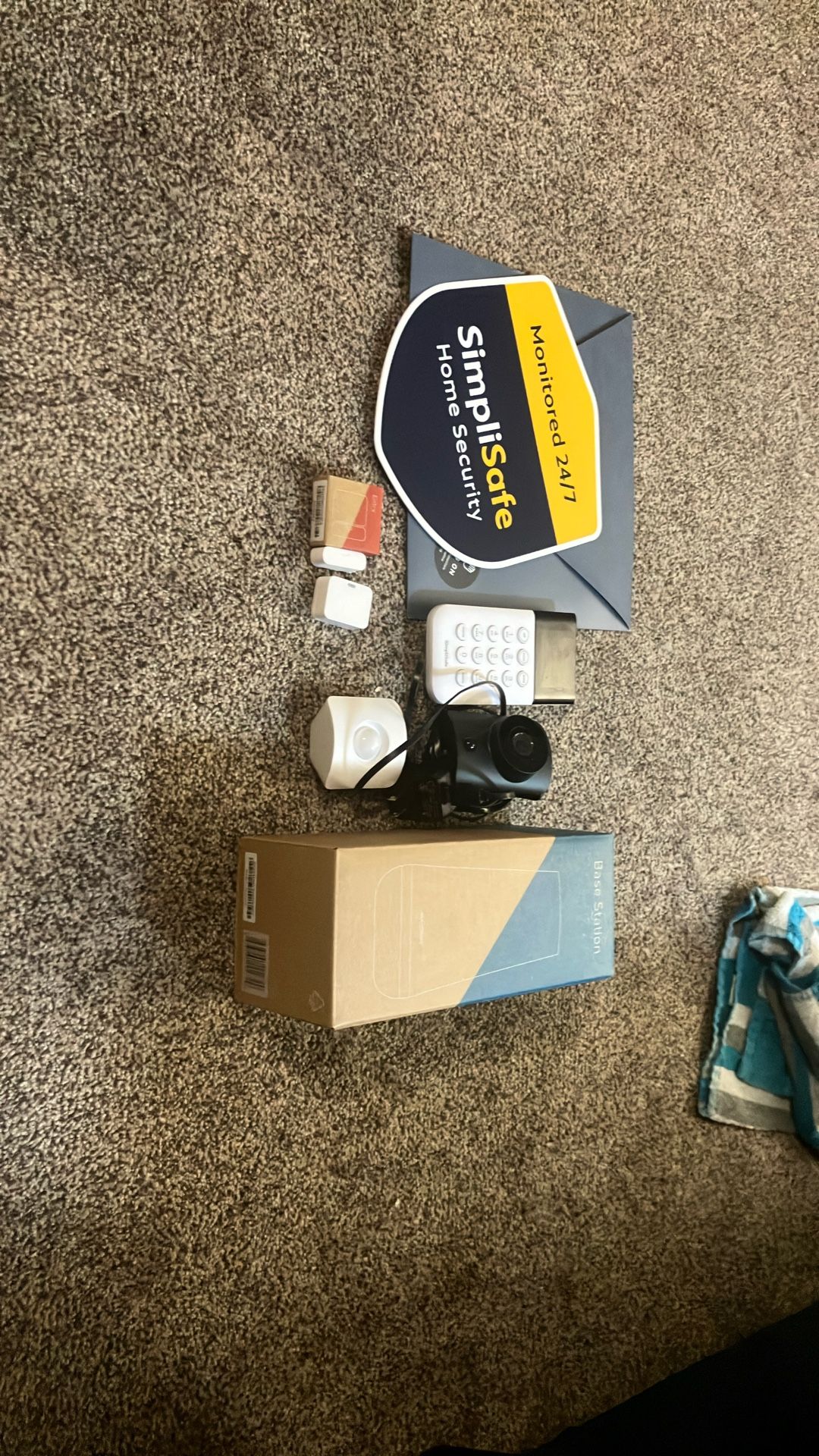 SimpliSafe Home Security Set