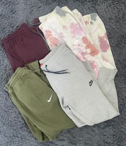 Nike Tech Joggers Sweatpants Bundle of 4 | Men Size Medium 