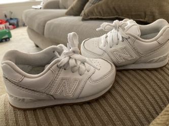 Kids New Balance  Size 6.5