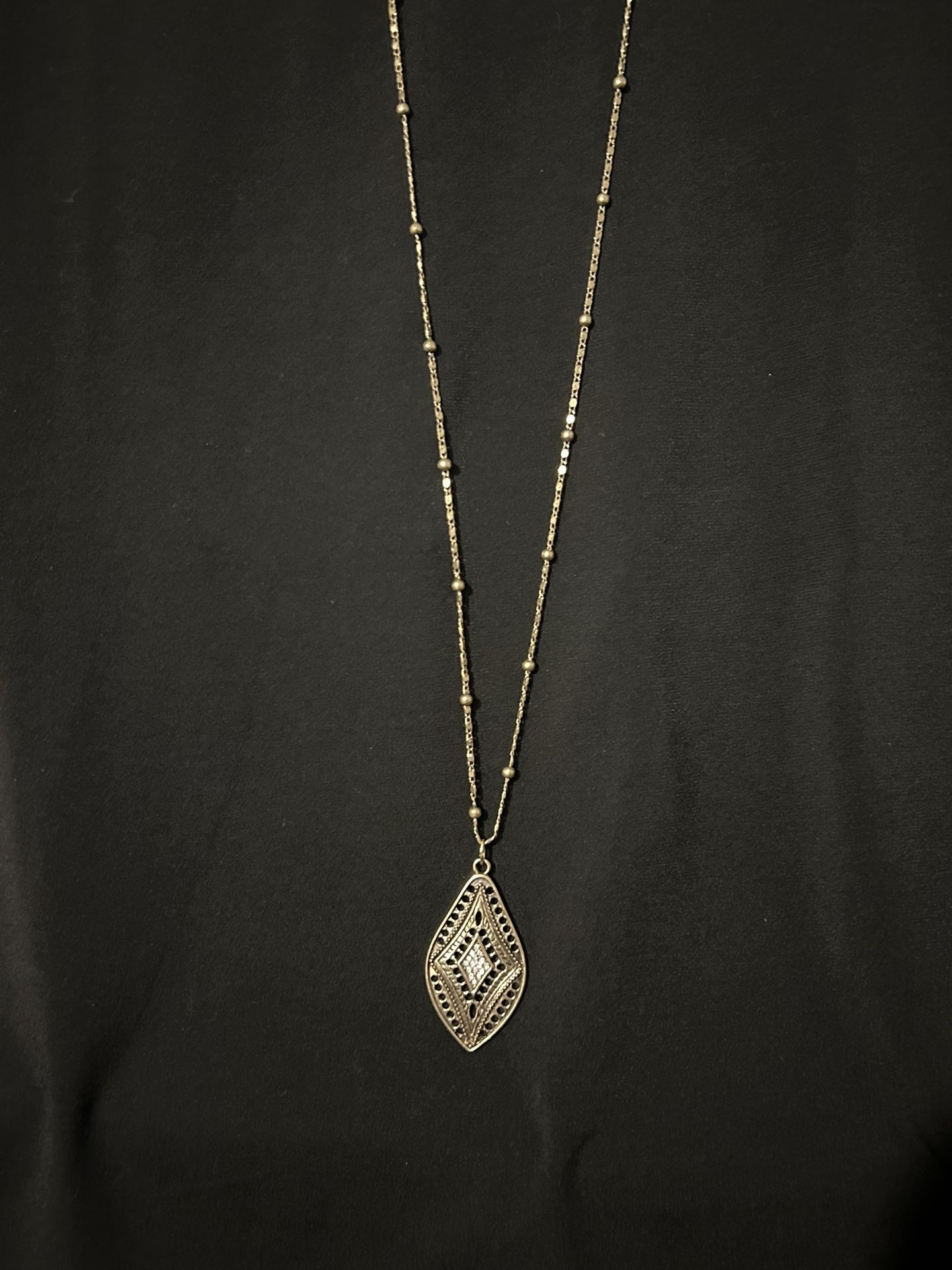 Long Necklace w/Pendant