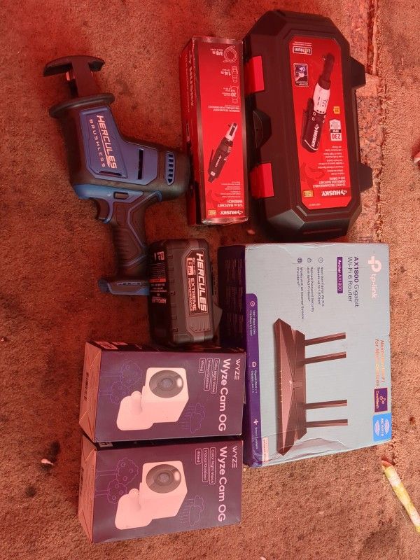 Husky 3/8in 12v Wrench, 1/4in Rachet, Sawsaz, Cameras, Router, Battery