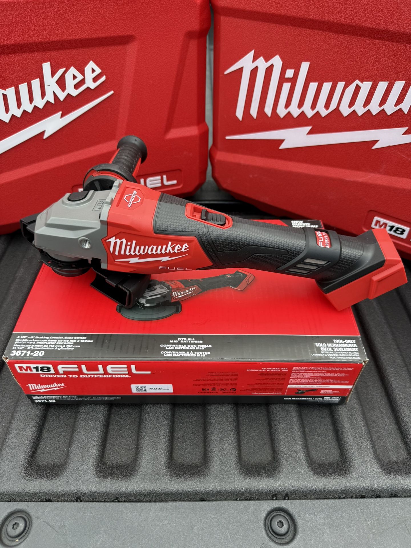Milwaukee M18 FUEL 4-1/2” / 6” Braking Grinder – Only Tool
