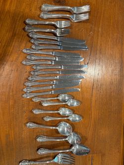 Silver-Tone Flatware Cutlery Set