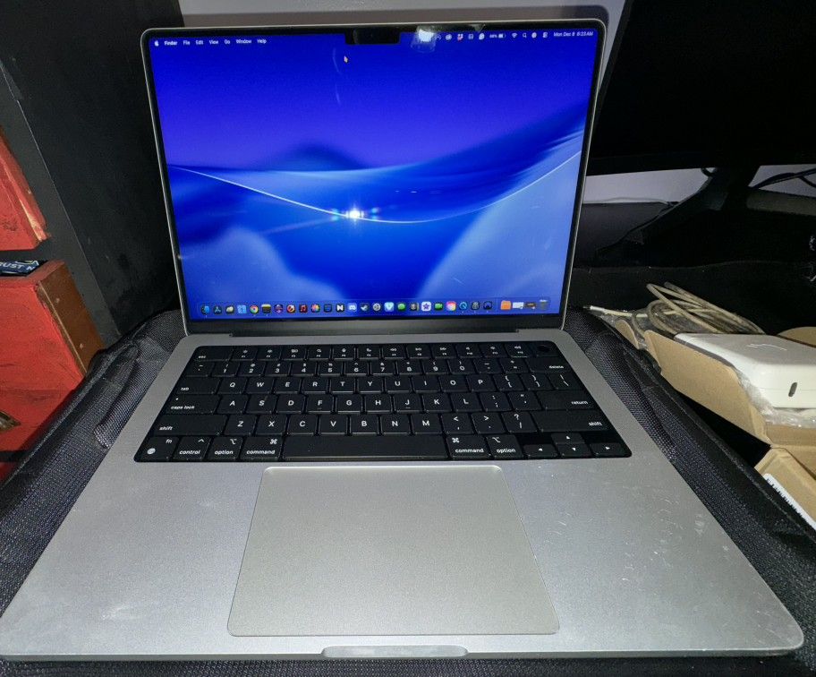 2023 MacBook M2 Pro
