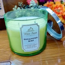 ● Eucalyptus Mint Scented Candle