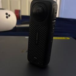Insta360 X4 