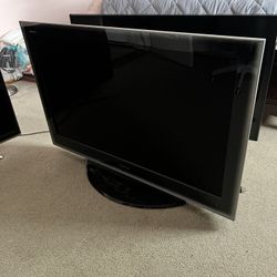 Toshiba 42in HD TV