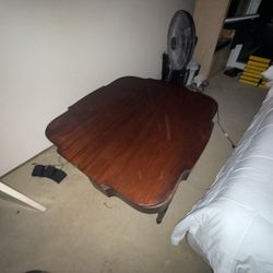 PA Sheraton mahogany game table swivel leg