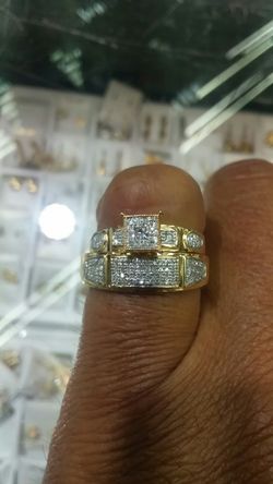 14k Gold Diamond Wedding Ring Set 7.6 grams total weight