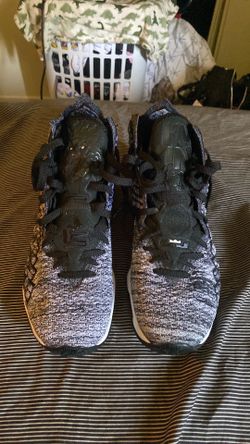 nike lebron oreo $40 size 10 men’s