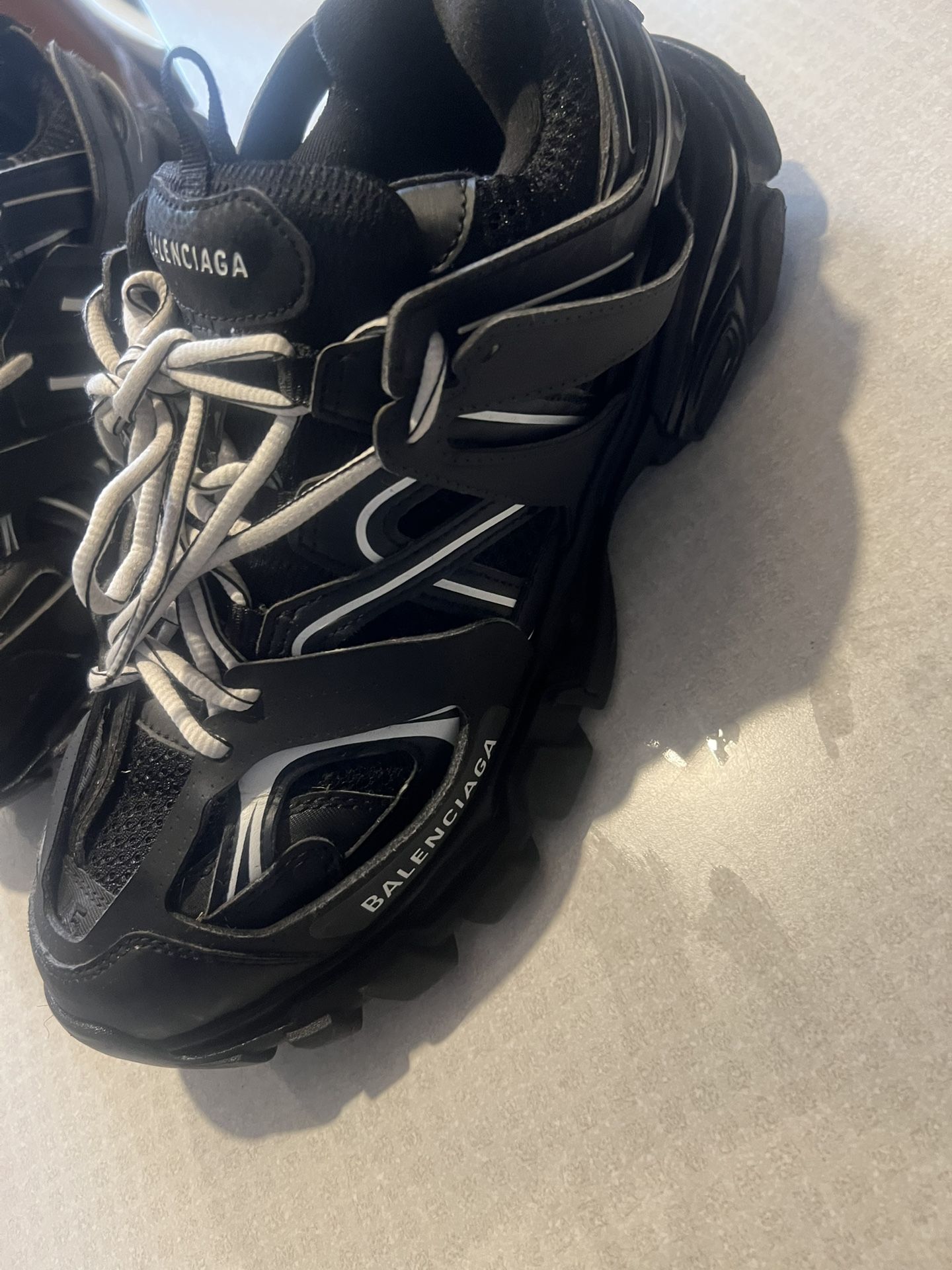 Balenciagas Tracks 