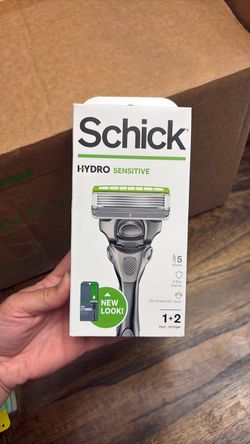 Schick Hydro Sensitive Razor with 2 Cartridges