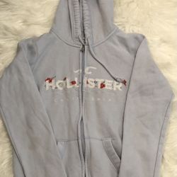 Hollister Hoodie for Sale in Everett, WA - OfferUp