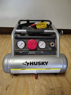Husky 1 Gal. 135 PSI Portable Electric Quiet Air Compressor | Compresor De Aire