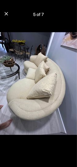 Bernhardt 7’ long sofa