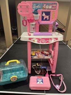 Barbie I Can Be A Vet Play Center 
