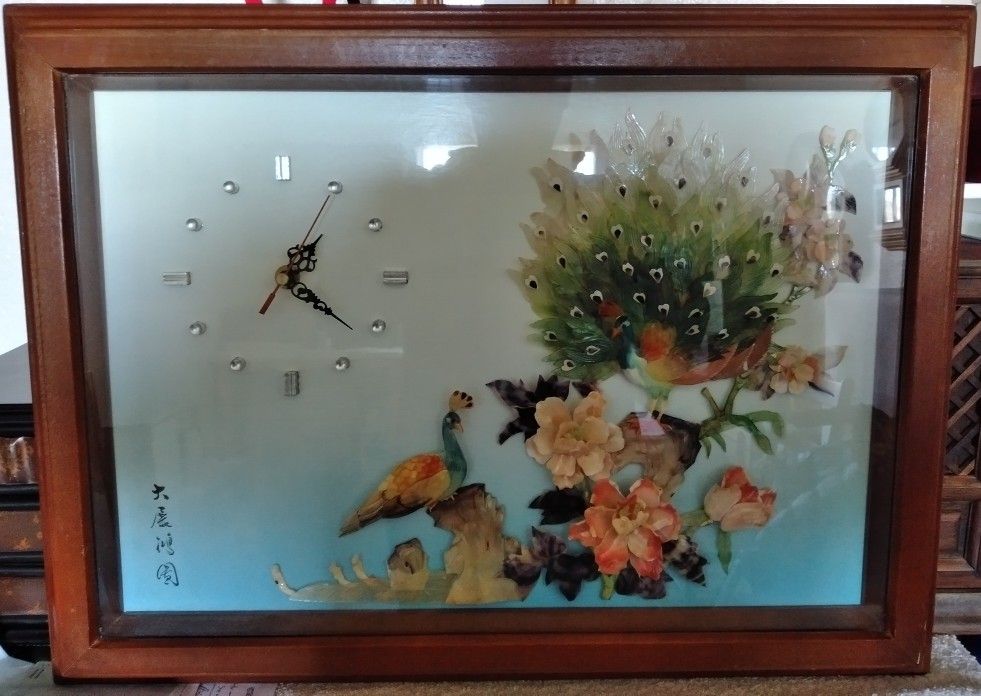 Seashell Peacock Clock